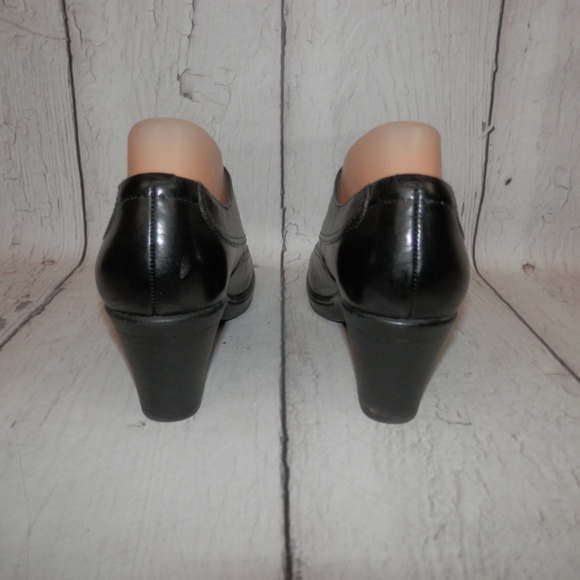 Clarks Bendables 80464 8M Black Leather Heel Booty - Picture 5 of 8